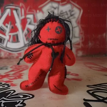 Mini Doll Voodoopuppe rot